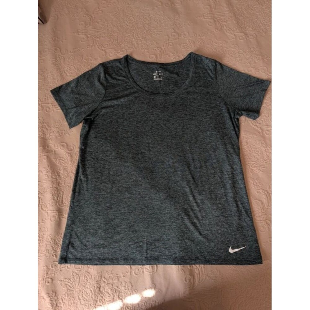 Nike dri-fit athletic short sleeve shirt
